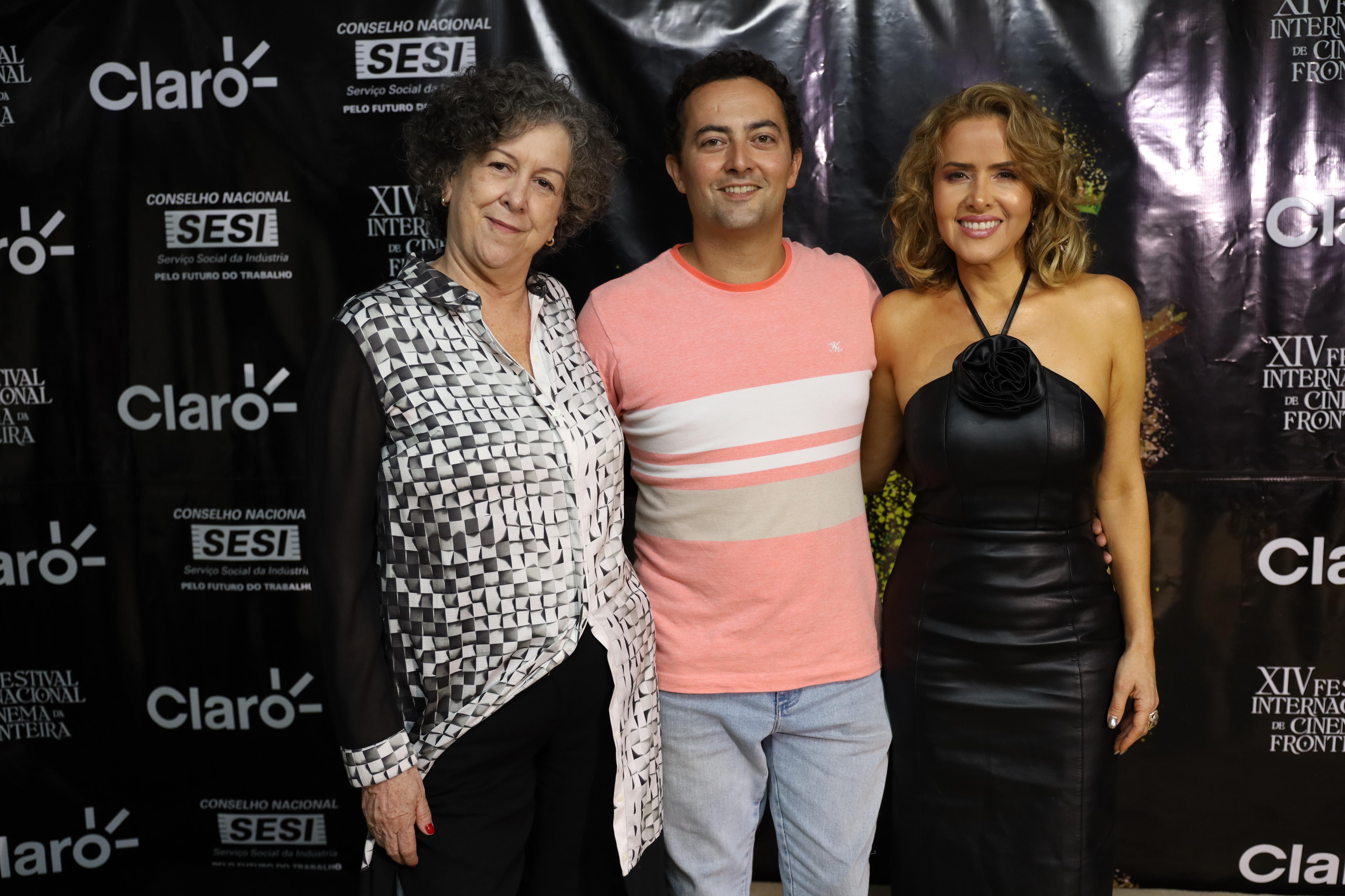 Carla Esmeralda, Zeca Brito e Leona Cavalli no festival em Bag&eacute;