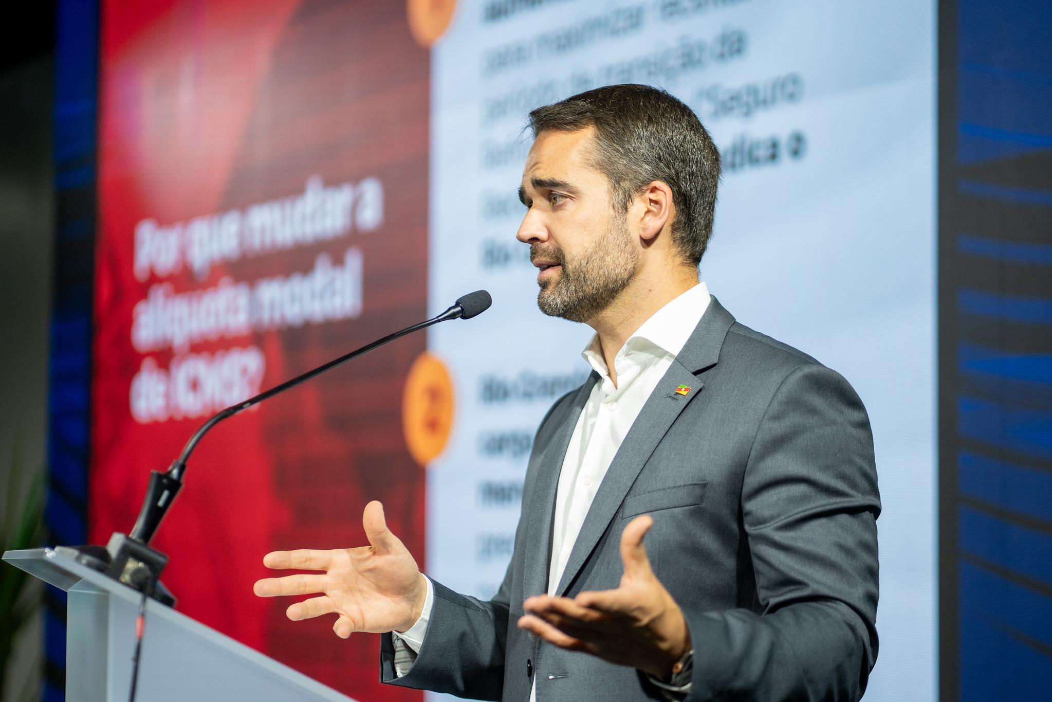 Eduardo Leite defende a necessidade de amplia&ccedil;&atilde;o da al&iacute;quota modal de 17% para 19,5%