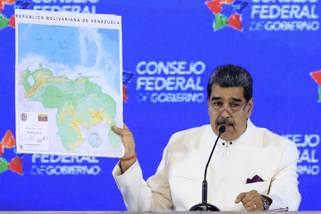 Nicol&aacute;s Maduro mostra mapa da Venezuela j&aacute; com a prov&iacute;ncia de Essequibo "anexada"