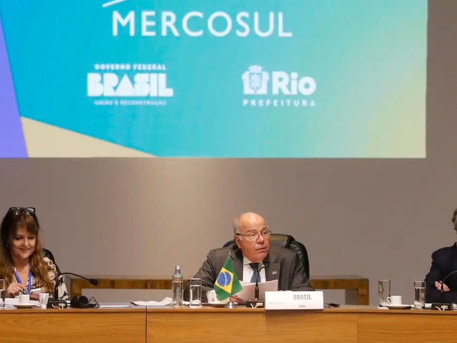Ministro reitera a sequência das negociações entre os dois blocos Ministro reitera a sequência das negociações entre os dois blocos
