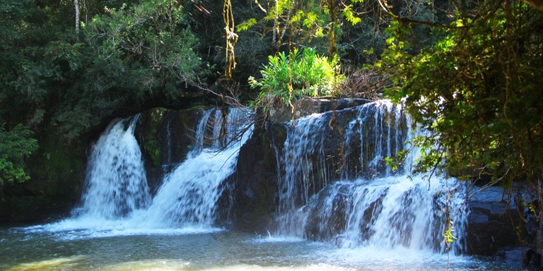 Para os que buscam um momento de reequilíbrio e conexão com a natureza, Cascata da Borússia Para os que buscam um momento de reequilíbrio e conexão com a natureza, Cascata da Borússia