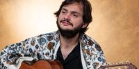 Yamandu Costa se apresenta no Theatro São Pedro neste sábado e domingo