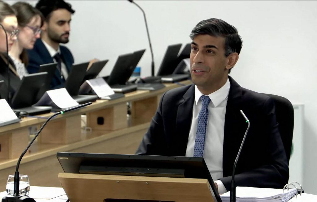 Primeiro-ministro durante depoimento 