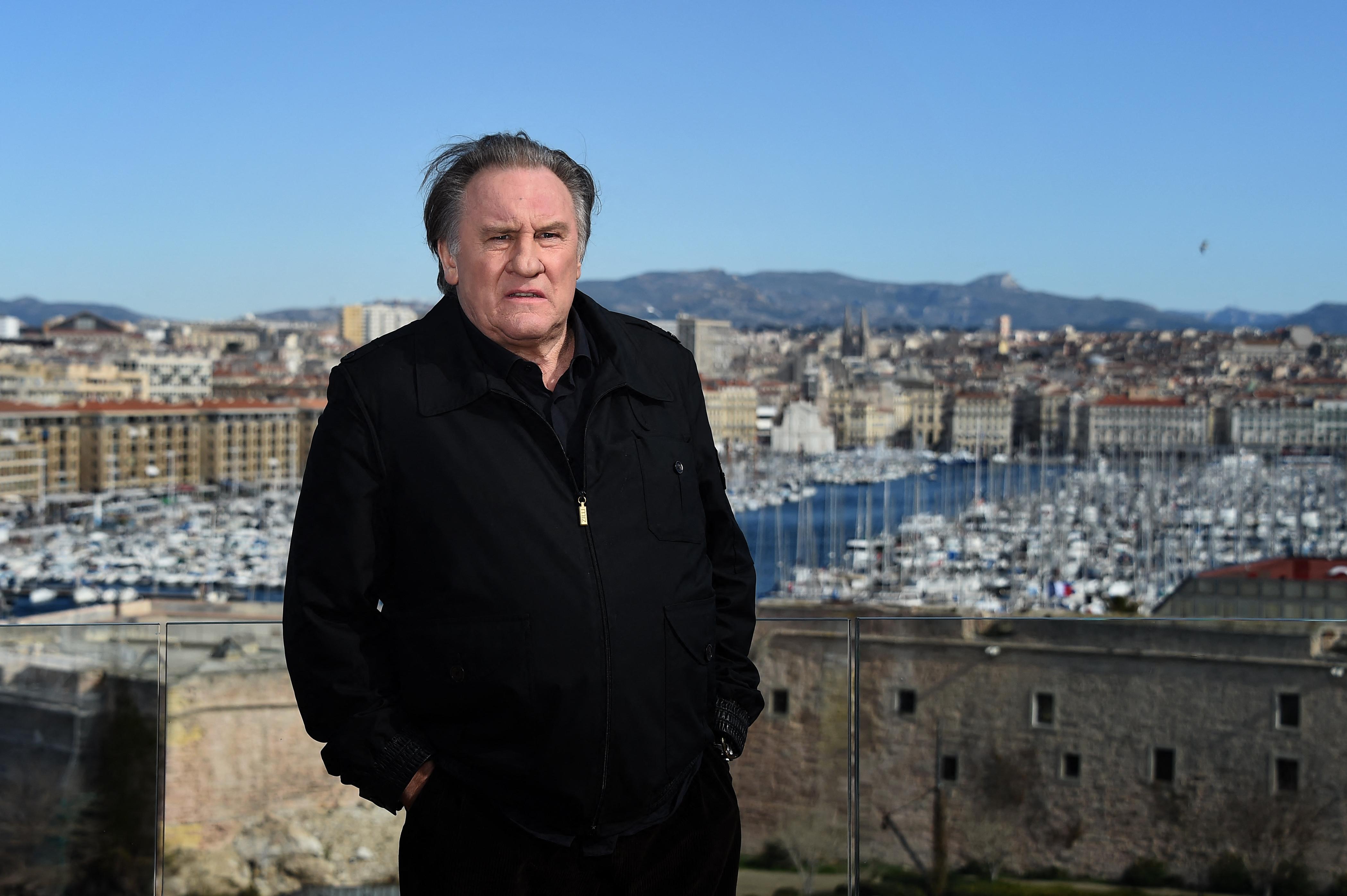 Um colega ator apresentou uma queixa de agress&atilde;o sexual contra Gerard Depardieu em setembro, disseram os promotores, somando-se a uma s&eacute;rie de acusa&ccedil;&otilde;es contra Depardieu