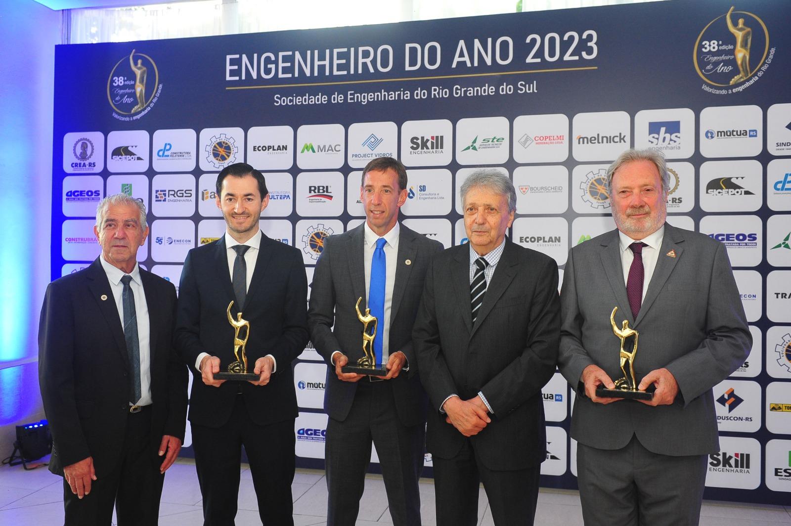 E/D Nelson Kalil Moussallel, diretor da Sergs, Luciano Faustino Da Silva Dir. Geral Do Daer, Claudio Teitelbaum Presidente da Sinduscon-RS, Walter L&iacute;dio Nunes, Presidente da Sergs e engenheiro Luiz Antonio Borges Germano Da Silva