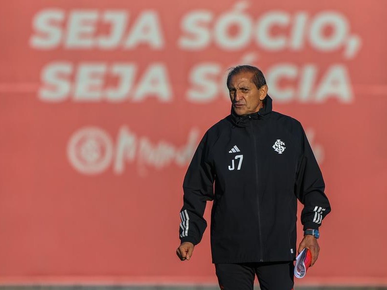 Ramón Díaz irá reencontrar o Corinthians, time que começou o Brasileirão sob o seu comando Ramón Díaz irá reencontrar o Corinthians, time que começou o Brasileirão sob o seu comando