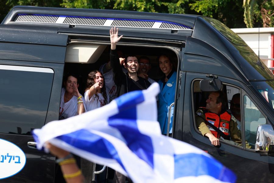 Guy Gilboa celebra a liberta&ccedil;&atilde;o do cativeiro do Hamas