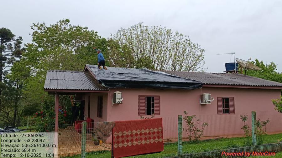 Duas casas foram atingidas durante o temporal em Palmeira das Miss&otilde;es
