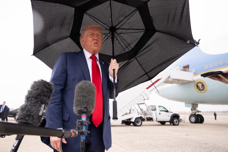 "Este &eacute; um evento muito especial", afirmou a jornalistas antes de entrar no Air Force One a caminho de Israel