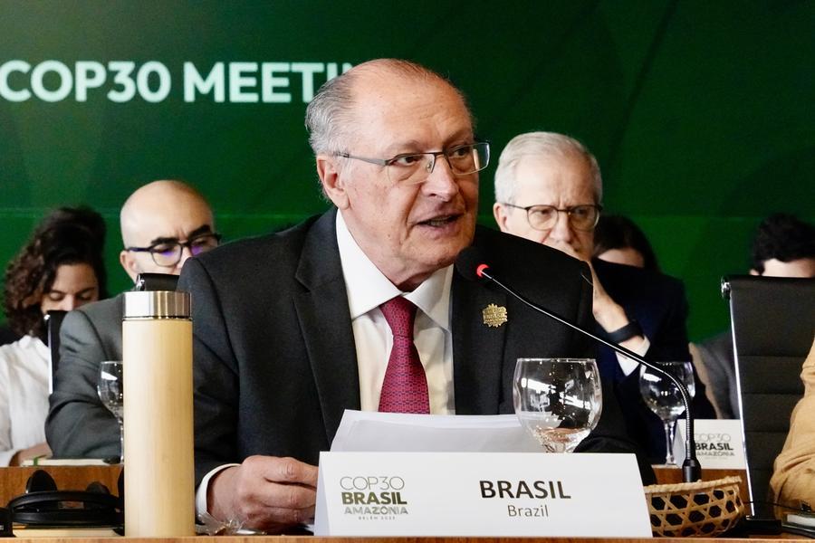 Alckmin exerce a Presid&ecirc;ncia interinamente