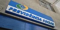 Telefone 135 funcionará em horário reduzido
