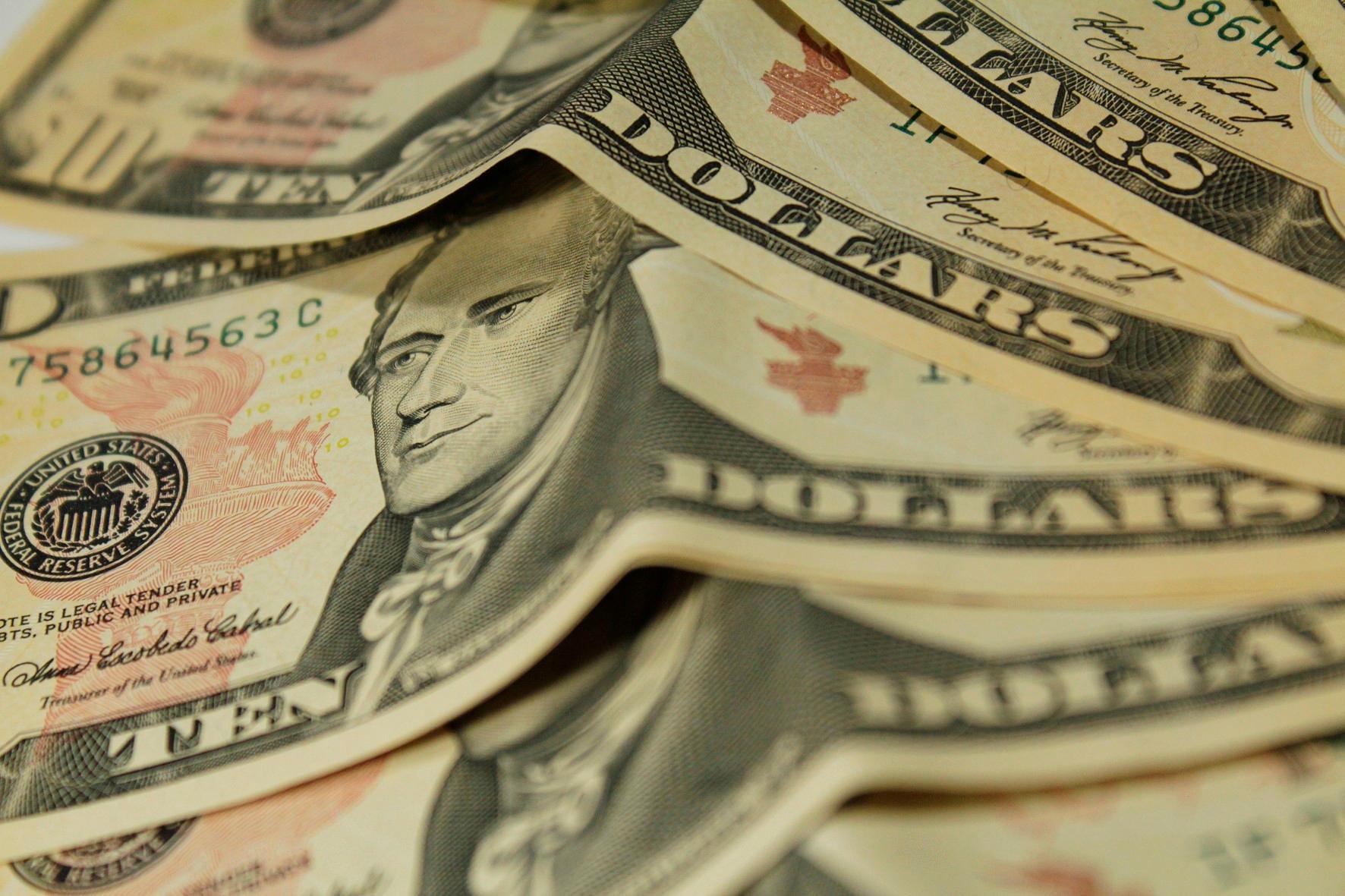 Moeda norte-americana fechou em queda de queda de 0,22% nesta ter&ccedil;a-feira