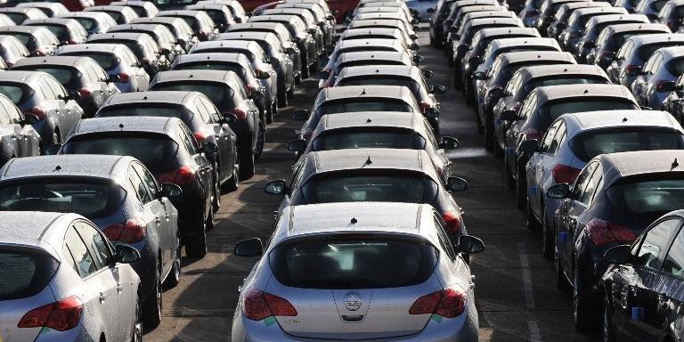 Governo anuncia fim de programa de descontos para carros; 125 mil ve&iacute;culos foram vendidos