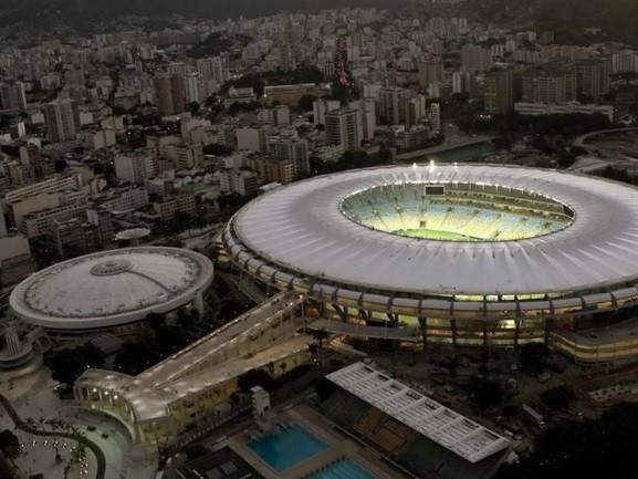 Grupo pretendia invadir Maracanã durante jogo entre Flamengo e Grêmio Grupo pretendia invadir Maracanã durante jogo entre Flamengo e Grêmio
