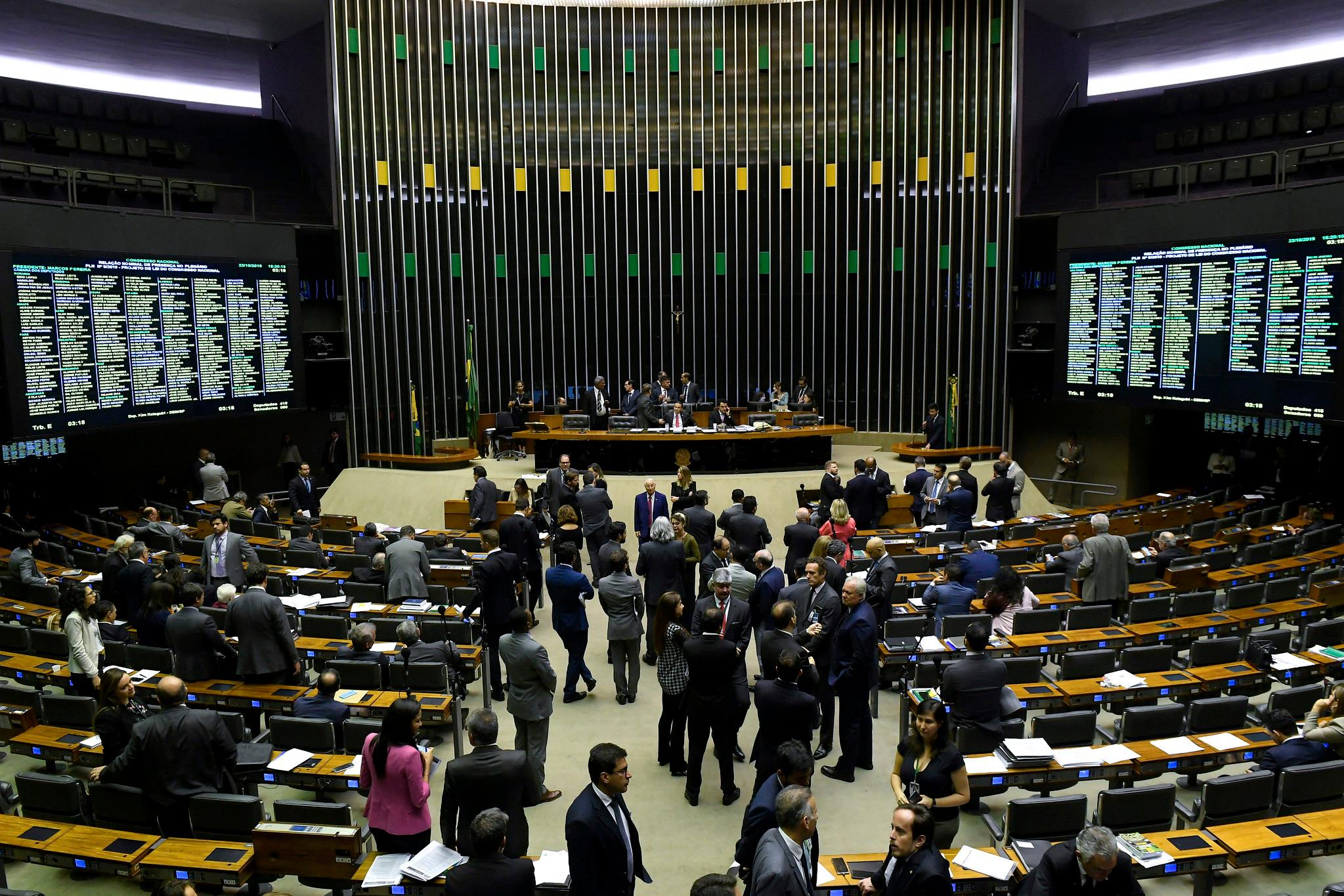  Senado marcou para a pr&oacute;xima semana a vota&ccedil;&atilde;o dos projetos de lei de taxa&ccedil;&atilde;o de fundos offshore