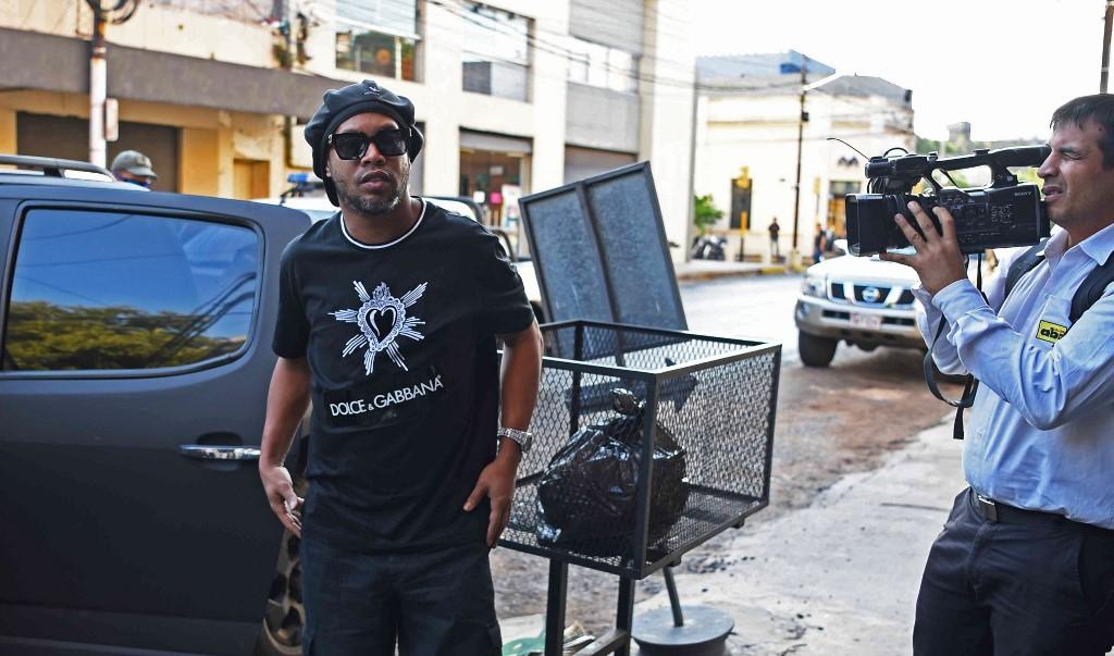 Nesta quinta-feira, Ronaldinho tinha depoimento marcado e n&atilde;o apareceu, pela segunda vez