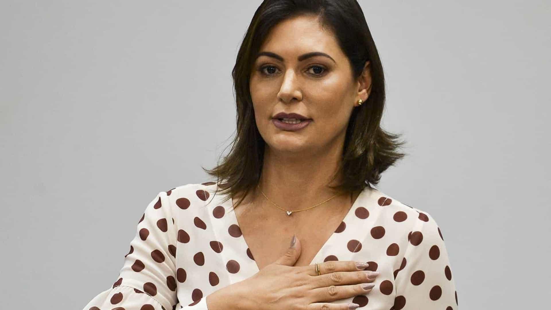 A aliadas, ex-primeira dama que teve a reputa&ccedil;&atilde;o achincalhada e faria "do lim&atilde;o uma limonada"