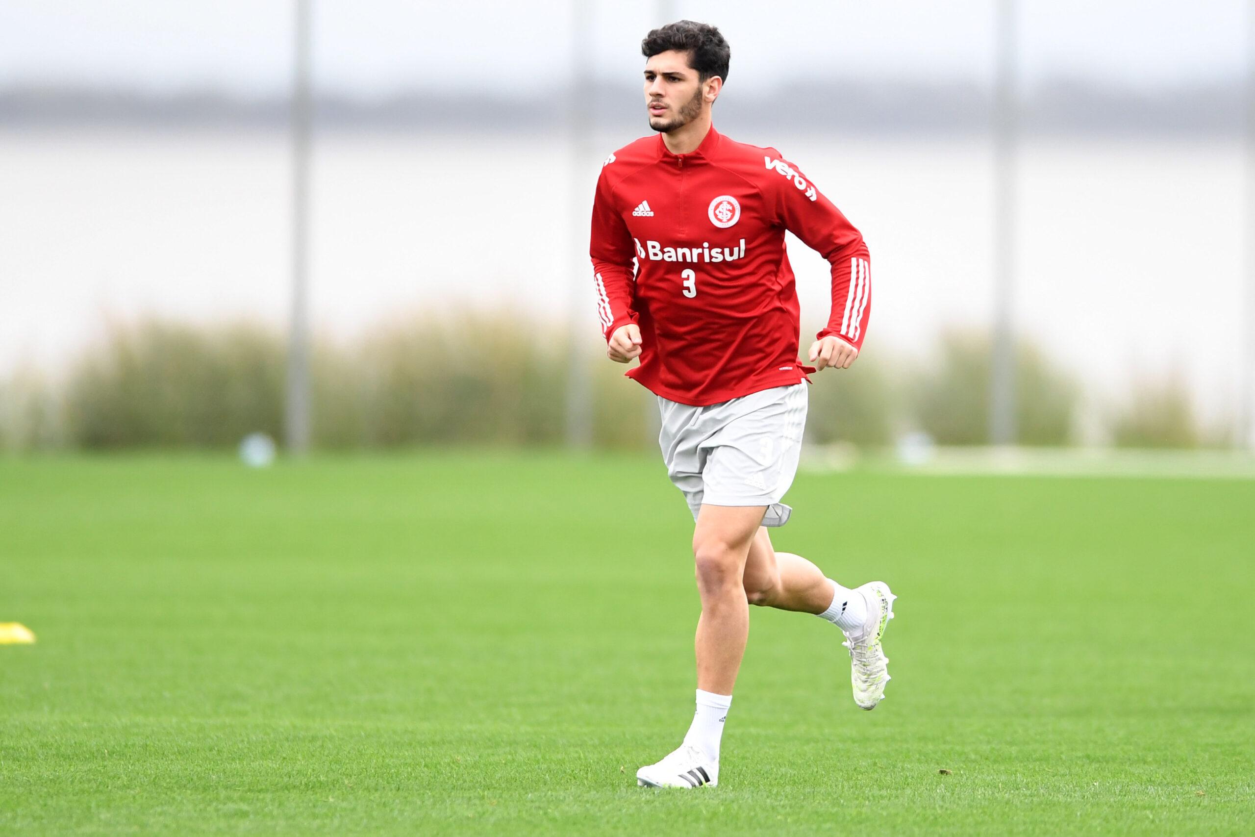 Johnny ficar&aacute; &agrave; disposi&ccedil;&atilde;o para confronto contra o Palmeiras, no s&aacute;bado, no Beira-Rio