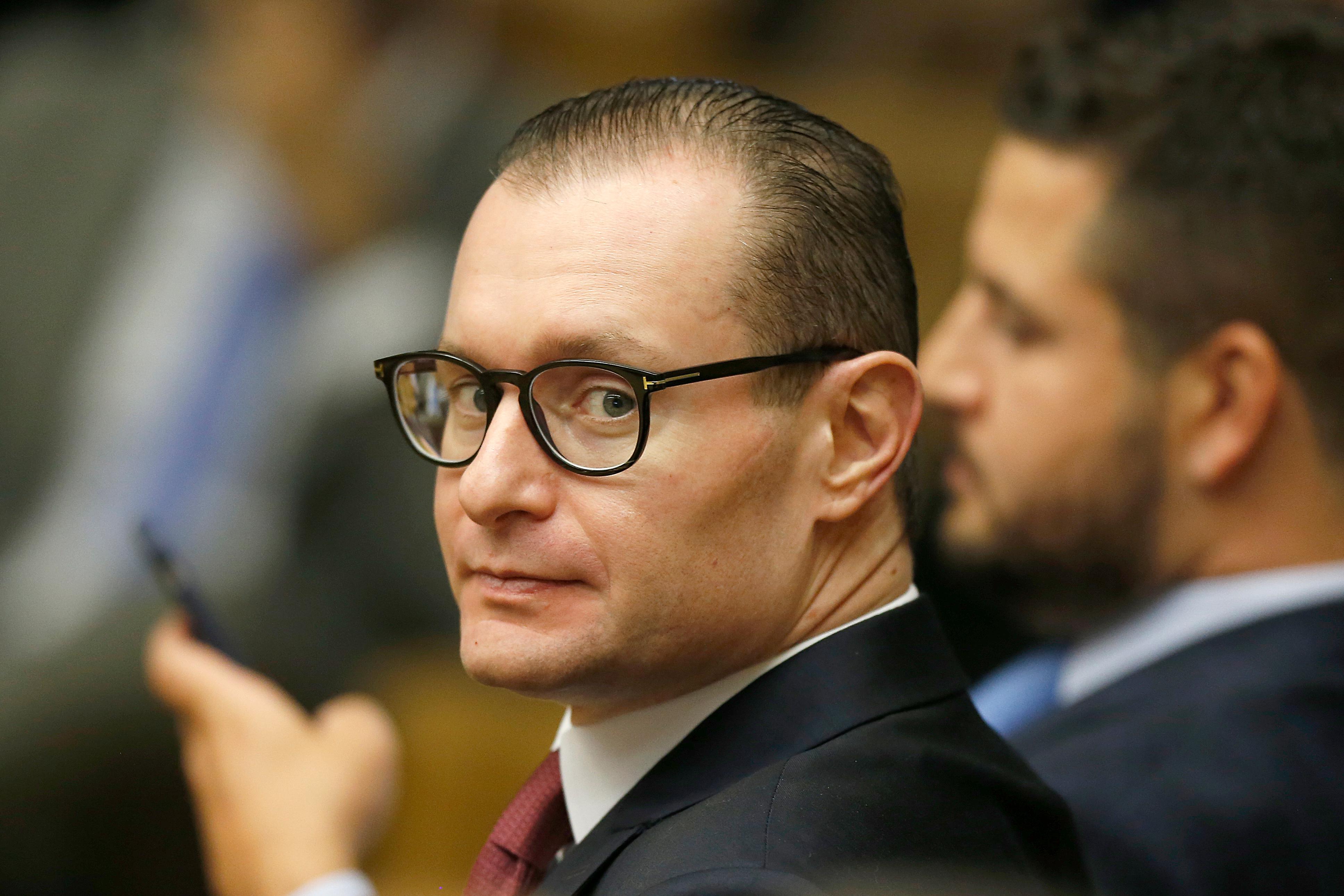 Cristiano Zanin tem 47 anos, &eacute; de Piracicaba (SP) e advogado de Lula desde 2013