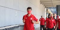 Rodrigo Dourado embarca para Recife.