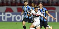 Atualmente o São Paulo de Fernando Diniz está melhor que o Grêmio de Renato