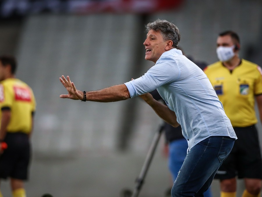 Equipe de Renato buscou a virada após o intervalo Equipe de Renato buscou a virada após o intervalo