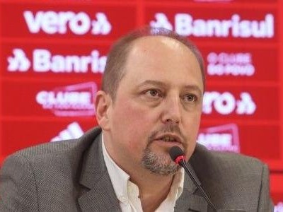 Após longa reunião nesta segunda-feira, clube anunciou a saída de Diretor Executivo e Coordenador Té Após longa reunião nesta segunda-feira, clube anunciou a saída de Diretor Executivo e Coordenador Té