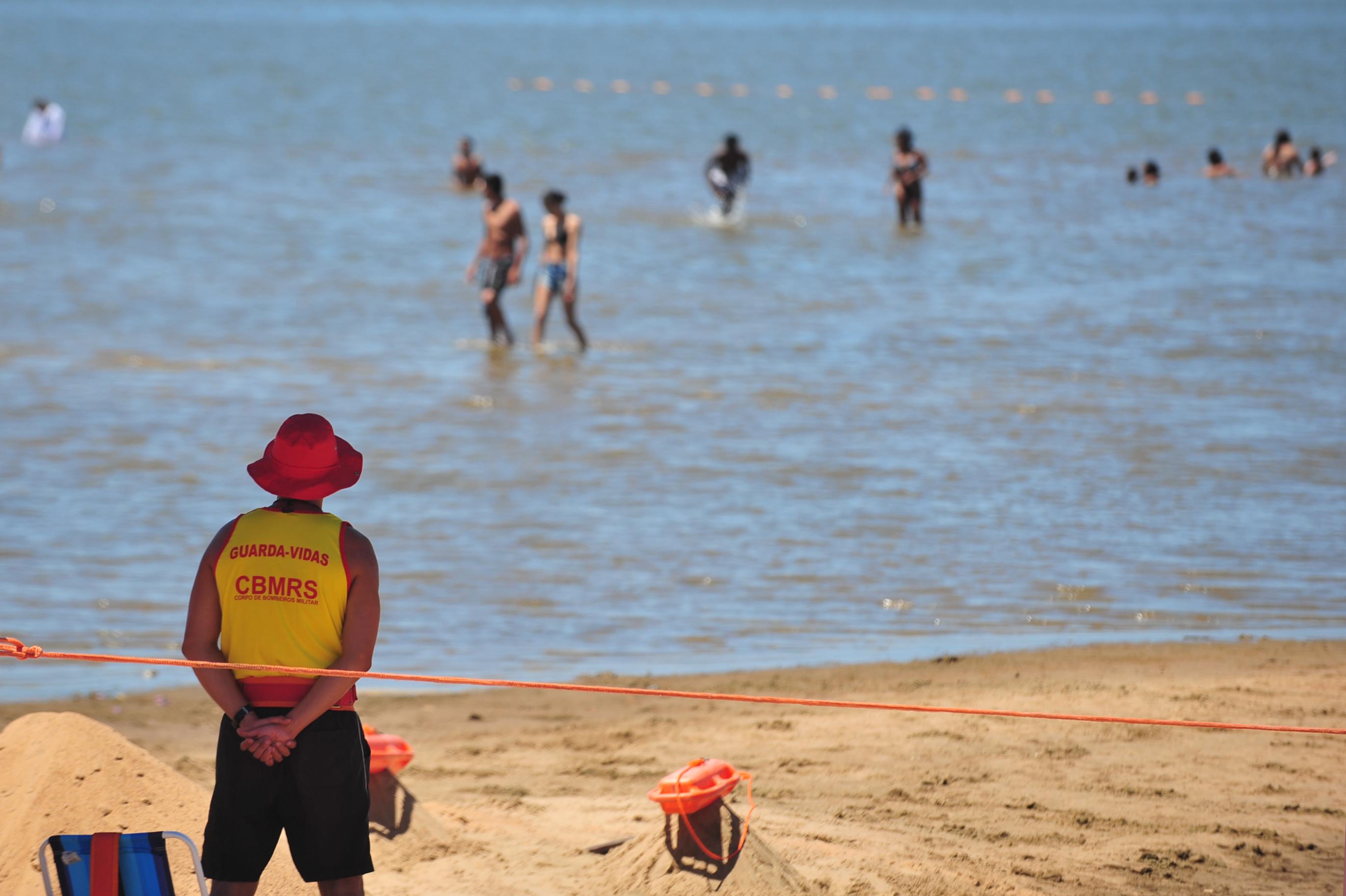 Praia do Lami &eacute; uma das praias utilizadas pelos porto-alegrenses no ver&atilde;o