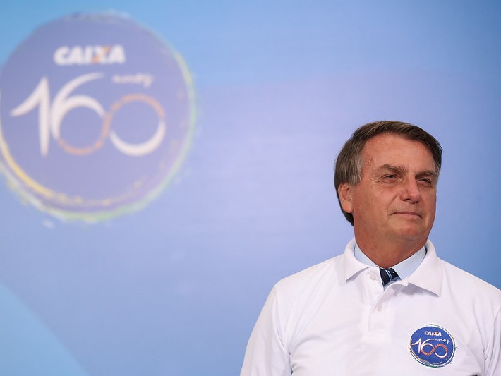 Presidente ironizou a eficácia geral de 50,38% da vacina contra a Covid-19 desenvolvida pelo Institu Presidente ironizou a eficácia geral de 50,38% da vacina contra a Covid-19 desenvolvida pelo Institu
