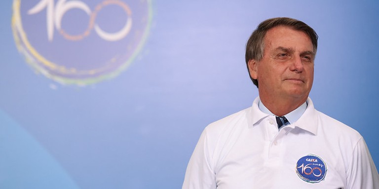 Presidente ironizou a eficácia geral de 50,38% da vacina contra a Covid-19 desenvolvida pelo Institu Presidente ironizou a eficácia geral de 50,38% da vacina contra a Covid-19 desenvolvida pelo Institu