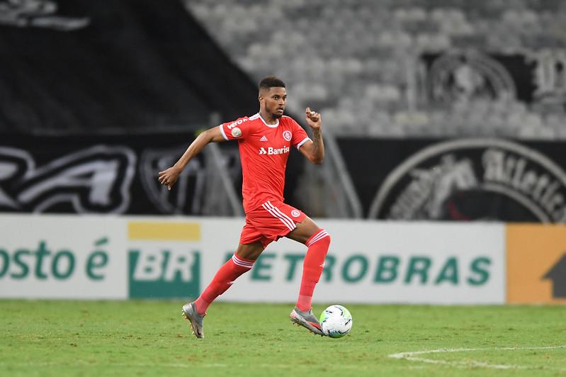 Lucas Ribeiro deve ficar de fora da partida contra o Esportivo no s&aacute;bado, &agrave; noite, no Beira-Rio