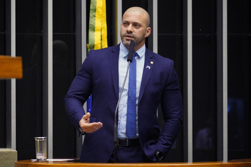 "P&atilde;o e circo", diz advogado de Daniel Silveira sobre julgamento de indulto pelo STF