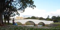 Ponte de Pedra, um dos cartões postais de Porto Alegre