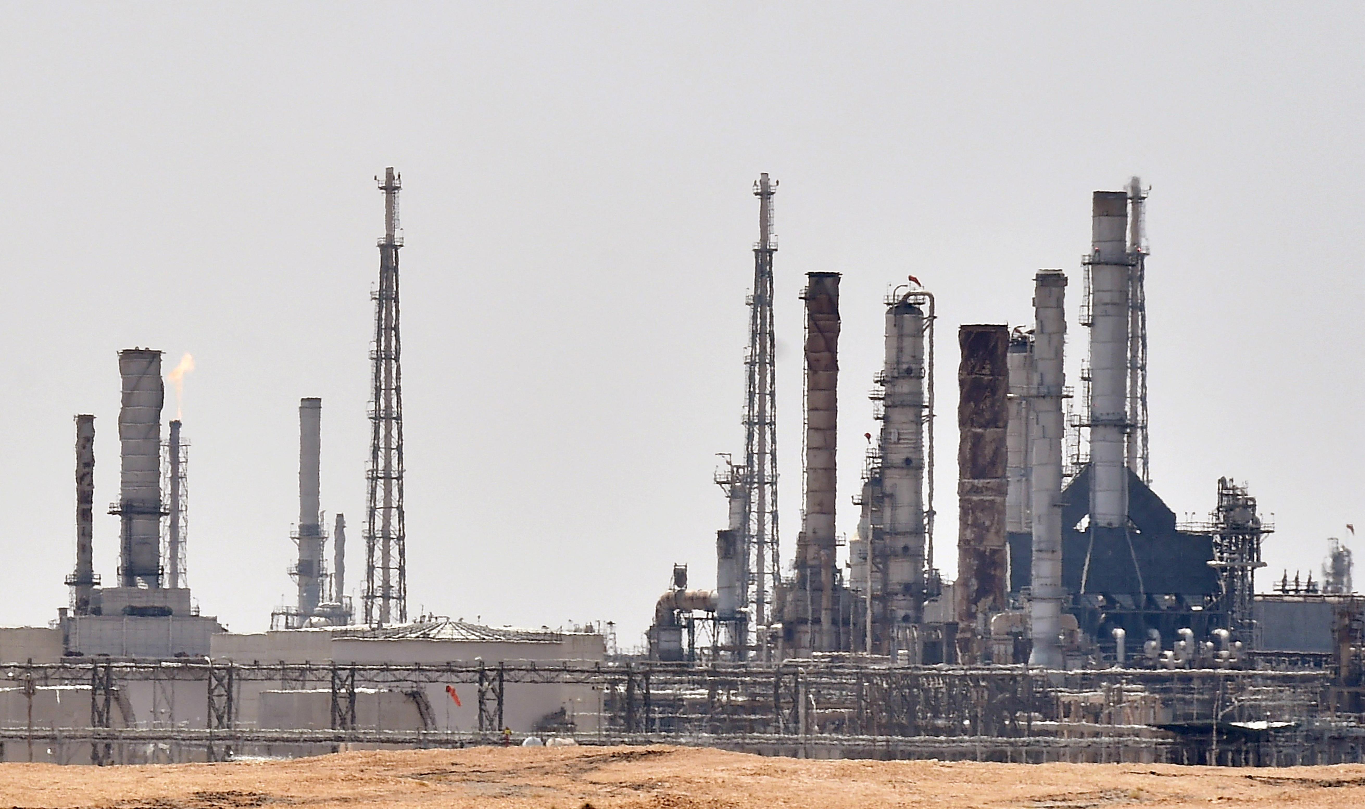 Espera-se que os estados do Golfo, ricos em petr&oacute;leo, cres&ccedil;am 2,7% neste ano