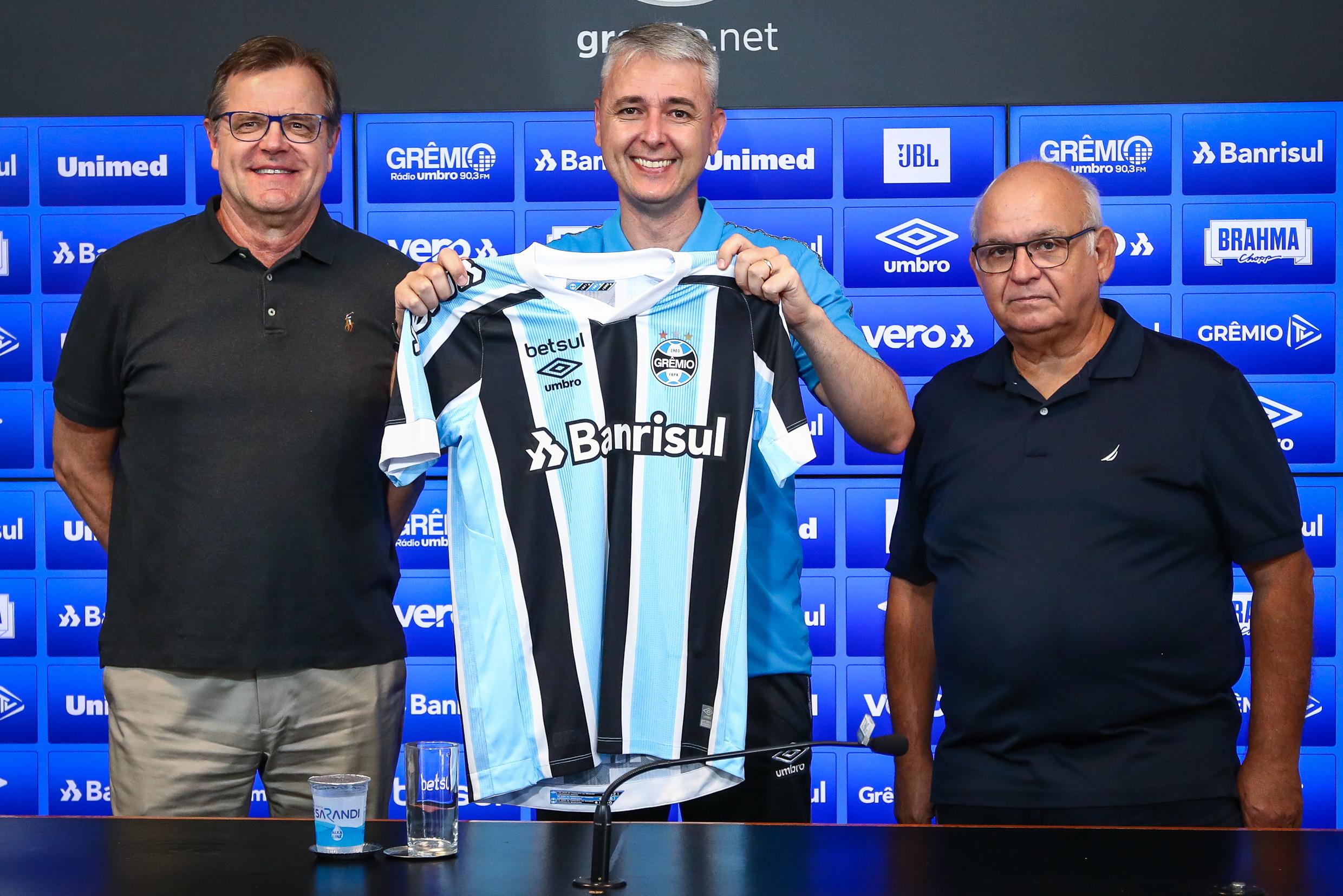 T&eacute;cnico foi apresentado nesta sexta-feira