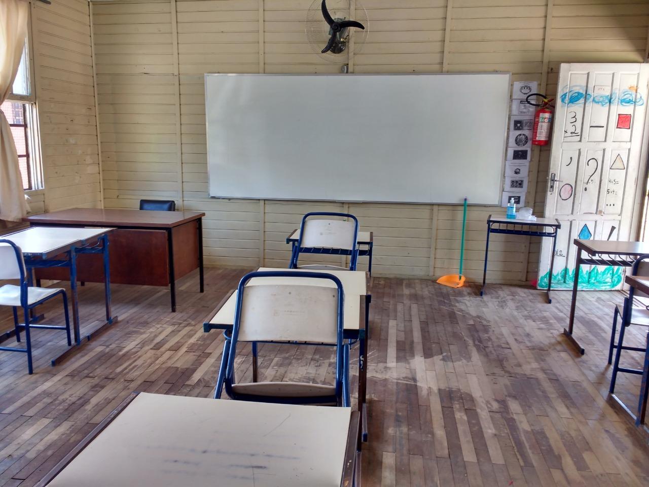 Ap&oacute;s manter liminar que pro&iacute;be aulas presenciais, ju&iacute;za teve protesto em frente a sua casa