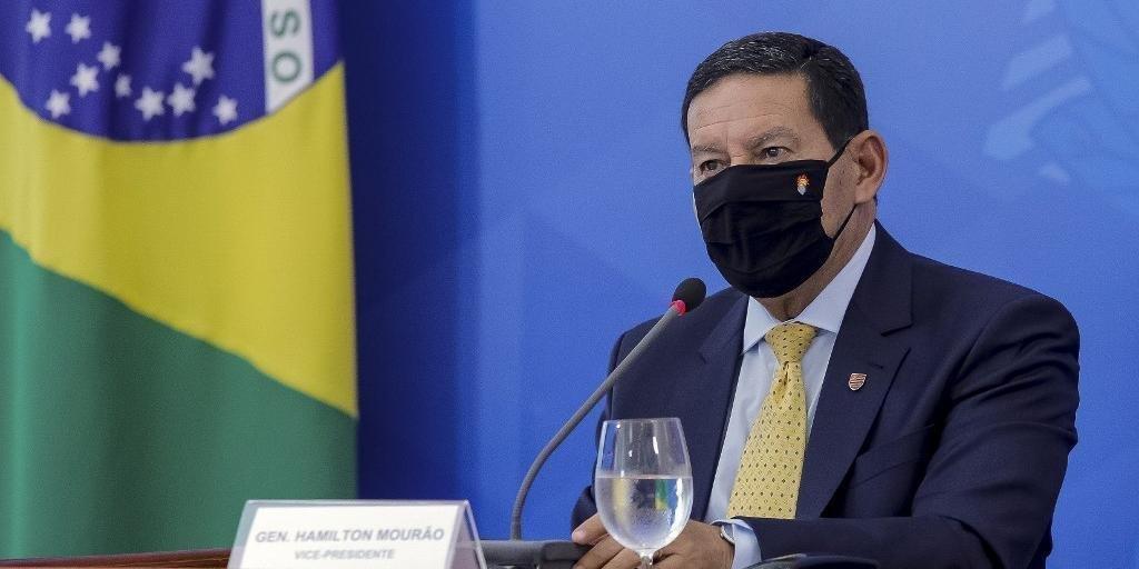 Hamilton Mour&atilde;o minimizou as den&uacute;ncias de corrup&ccedil;&atilde;o em torno da compra de vacinas