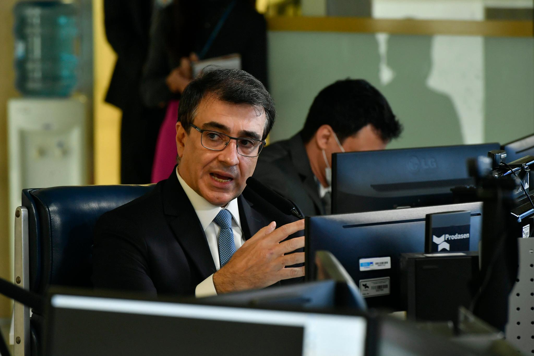 Fran&ccedil;a est&aacute; tentando entender a mudan&ccedil;a dos EUA sobre quebra de patentes