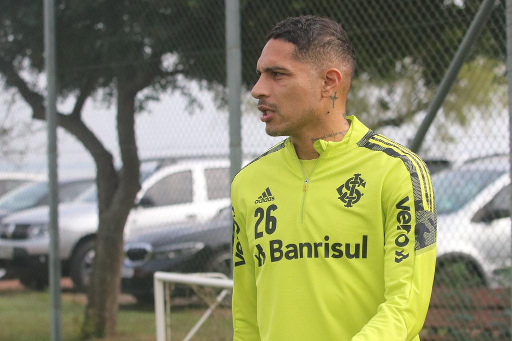 Dos jogadores entregues ao departamento m&eacute;dico, Guerrero &eacute; o que est&aacute; mais pr&oacute;ximo de retornar aos treinamentos com Ram&iacute;rezz no Inter