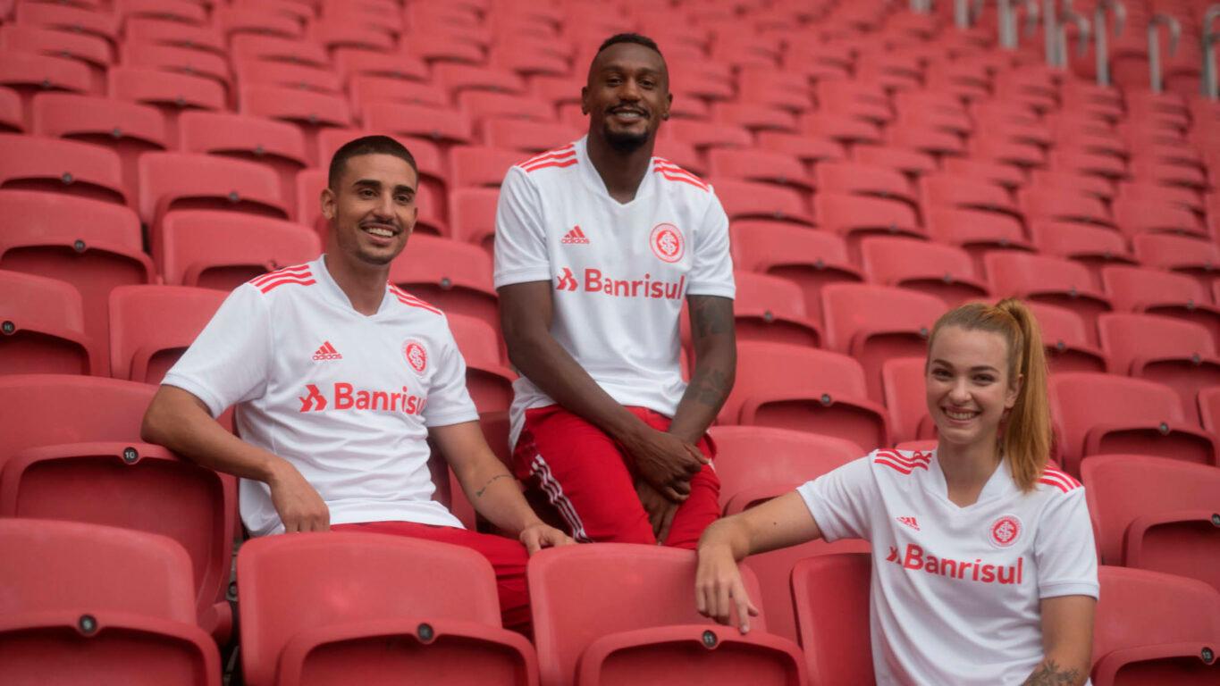 Camisa lan&ccedil;ada pelo Inter e Adidas &eacute; comemorativa pelos 15 anos da conquista do Mundial de Clubes 2016