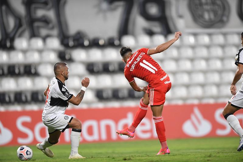 Yuri Alberto deve ser titular do Inter neste domingo