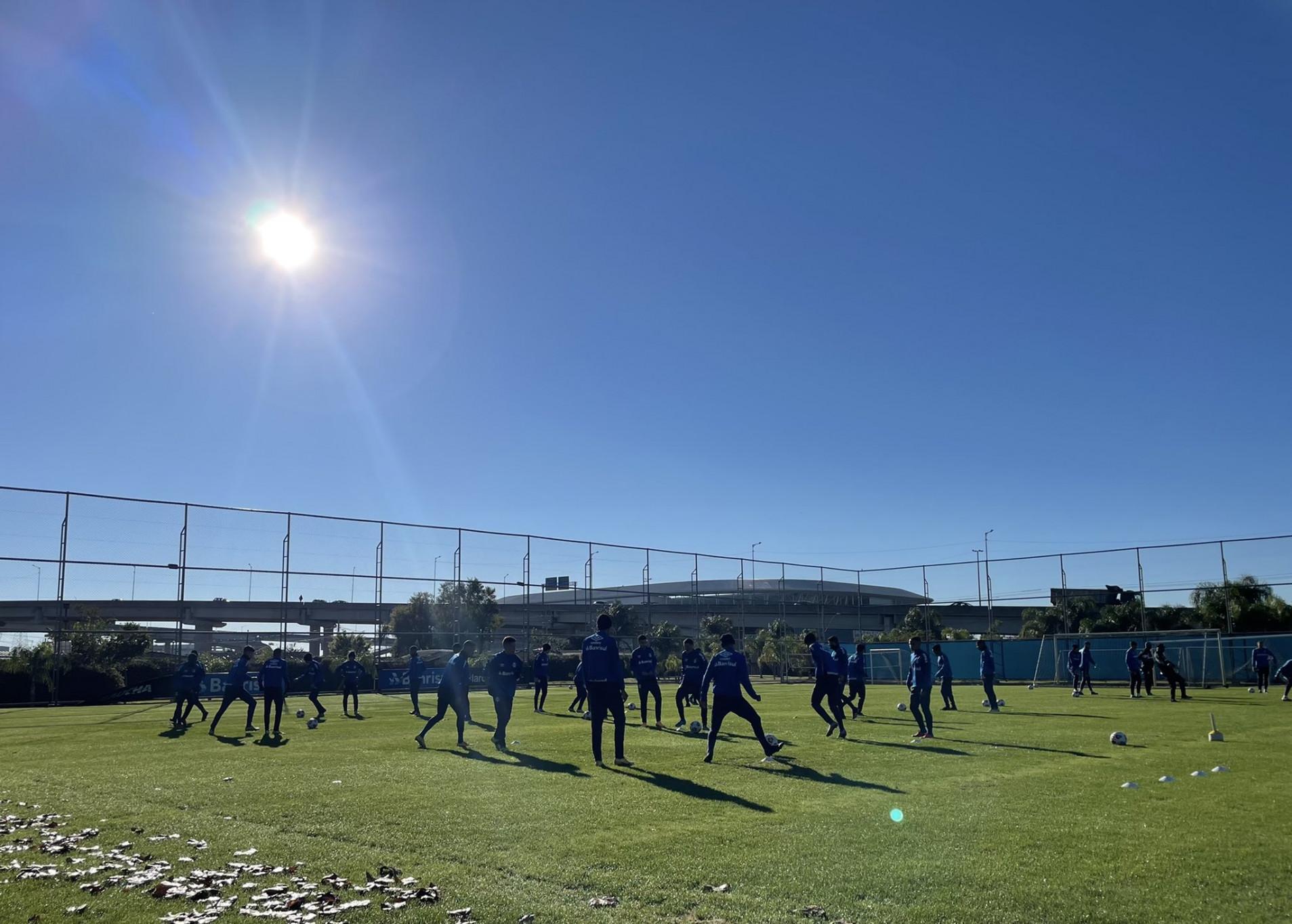 Gr&ecirc;mio levar&aacute; 13 jogadores do grupo de transi&ccedil;&atilde;o e dois reservas para a partida contra o La Equidad