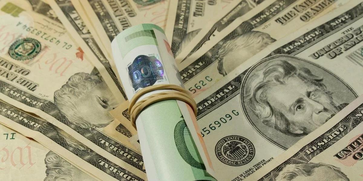 D&oacute;lar caiu 3,81% em maio, a maior baixa mensal desde novembro do ano passado