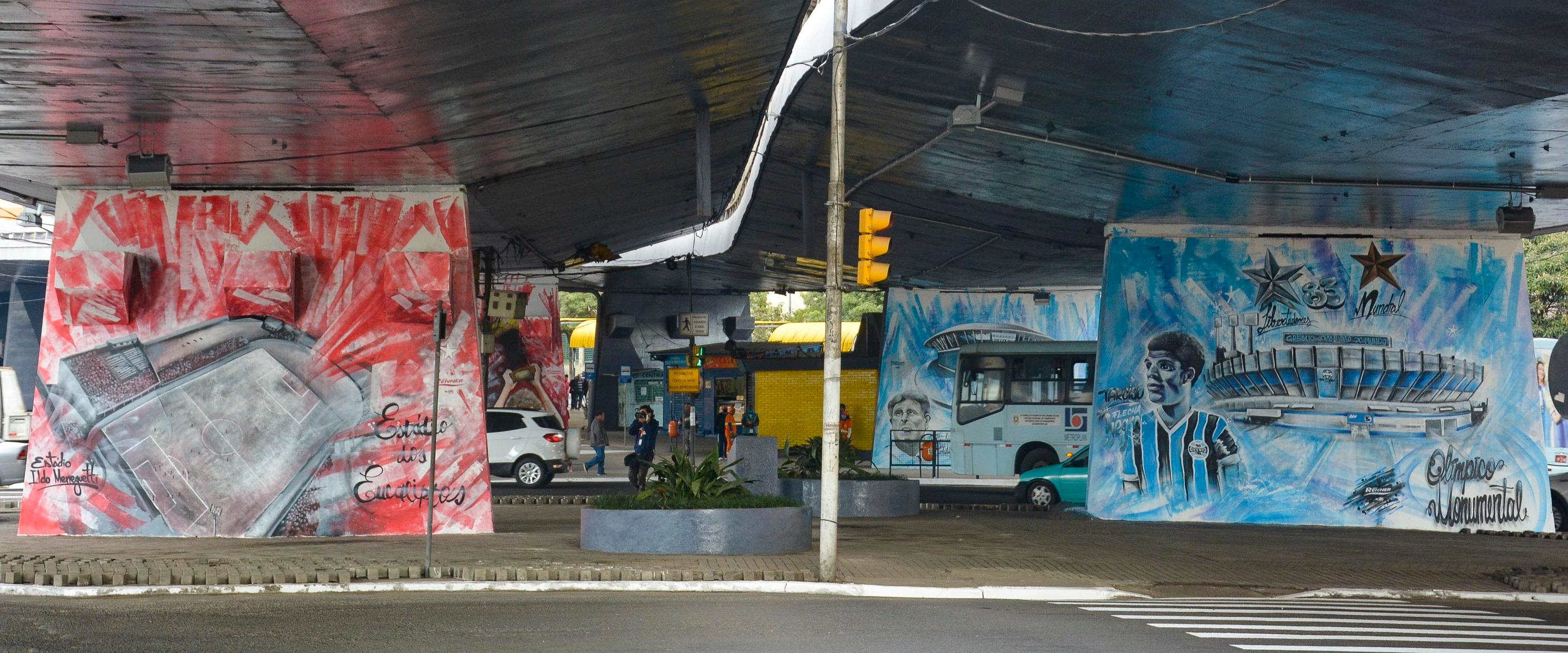 Pilares foram pintados com homenagem &agrave; dupla Gre-Nal