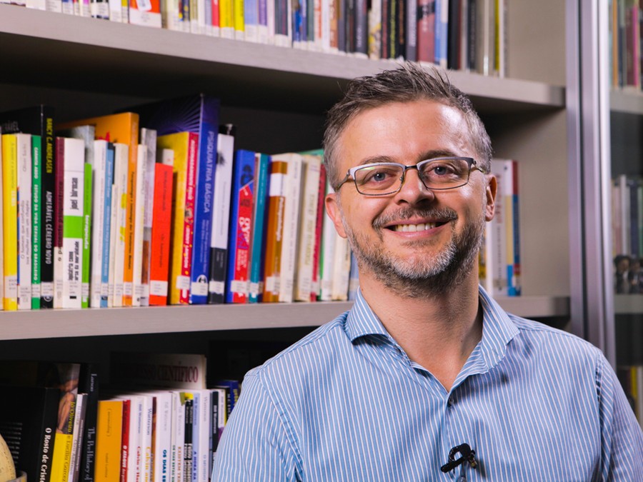 Daniel Barros, professor do Departamento de Psiquiatria da Faculdade de Medicina da USP (FMUSP) e médico do Hospital das Clínicas da FMUSP. Daniel Barros, professor do Departamento de Psiquiatria da Faculdade de Medicina da USP (FMUSP) e médico do Hospital das Clínicas da FMUSP.