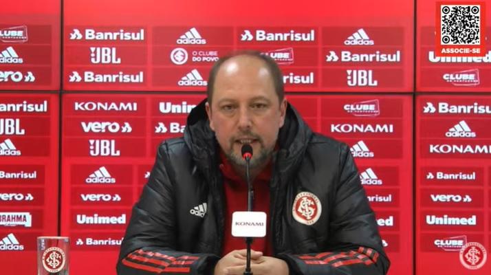 Presidente do Inter revela amea&ccedil;as de morte &agrave; fam&iacute;lia ap&oacute;s elimina&ccedil;&atilde;o para o Caxias