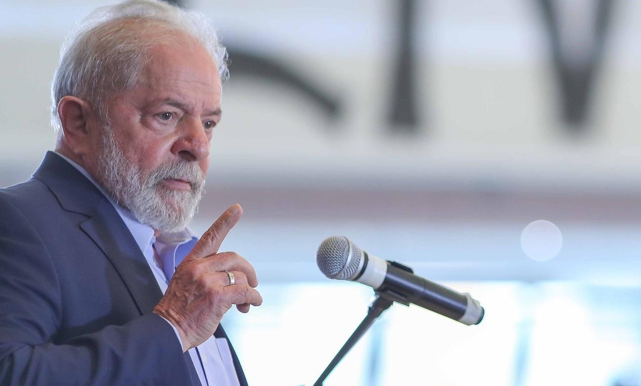 Processos contra ex-presidente retomam est&aacute;gio inicial