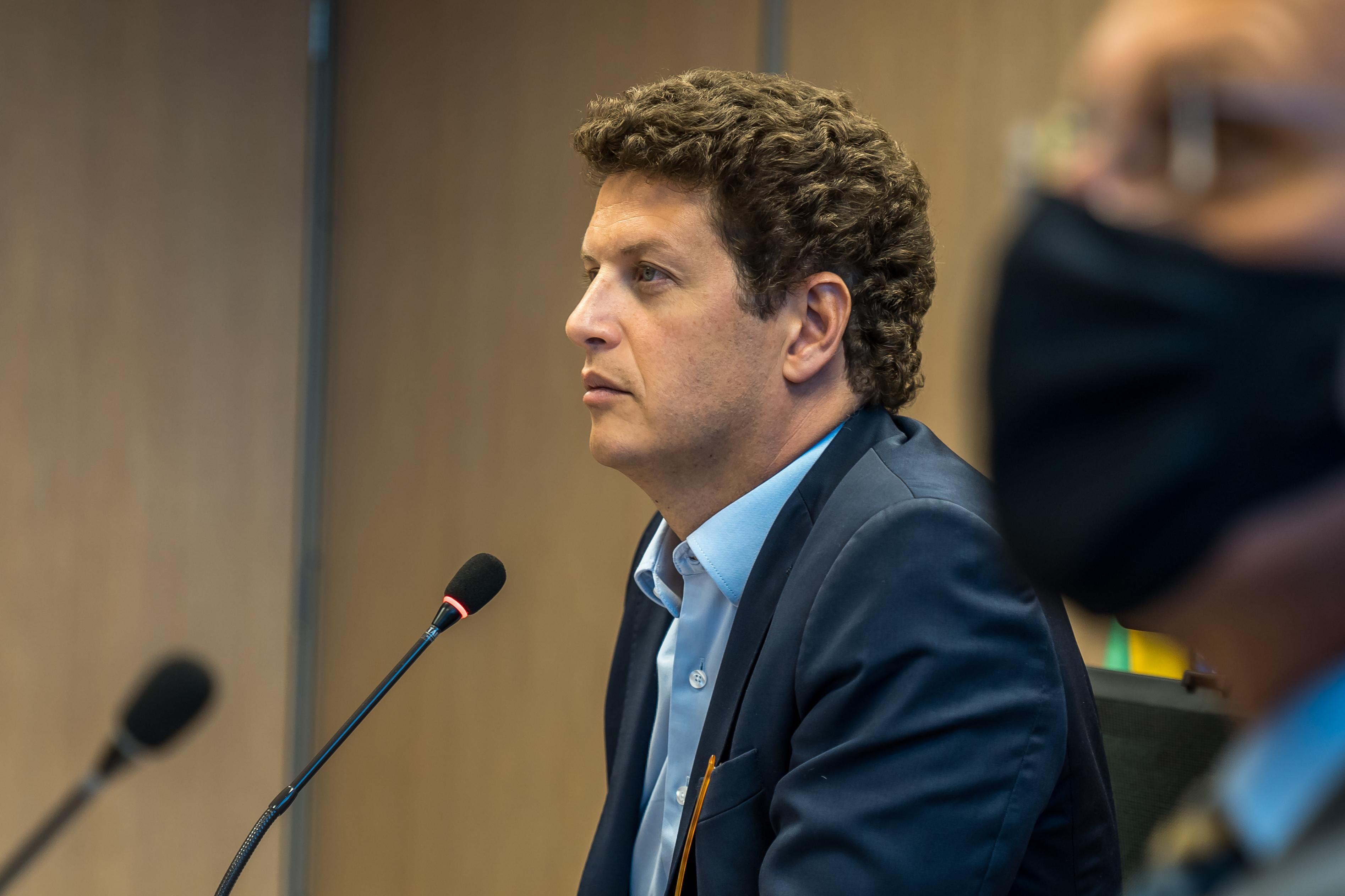 Ex-ministro do Meio Ambiente, que deixou o posto no dia 23, &eacute; investigado em inqu&eacute;rito que tramita no STF