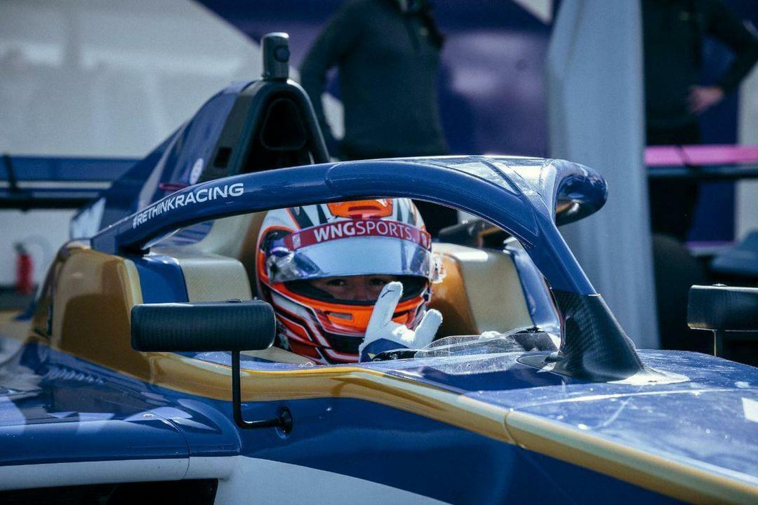 Piloto catarinense diz que j&aacute; separou nova prateleira para mais trof&eacute;us