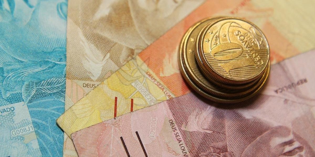 Em fun&ccedil;&atilde;o da pandemia, muitas fam&iacute;lias brasileiras t&ecirc;m tido dificuldades para fechar as contas